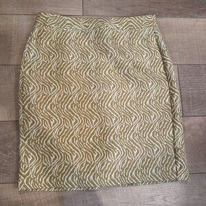 BANANA REPUBLIC WOMEN CREAM AND TAN SKIRT SIZE 4